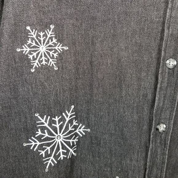 Quacker Factory Black Chambray Snowflake Button Up Shirt Size L Large - Picture 6 of 7